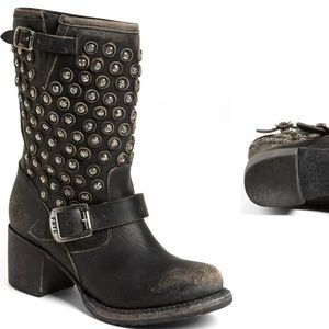 Frye Vera short studded boots - Stone washed black
